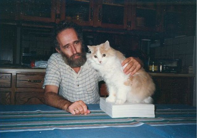 Paul Rapoport and Opus Ampersand Paul Rapoport and Opus Ampersand (seated on the manuscript of Sorabji: A Critical Celebration), in 1992