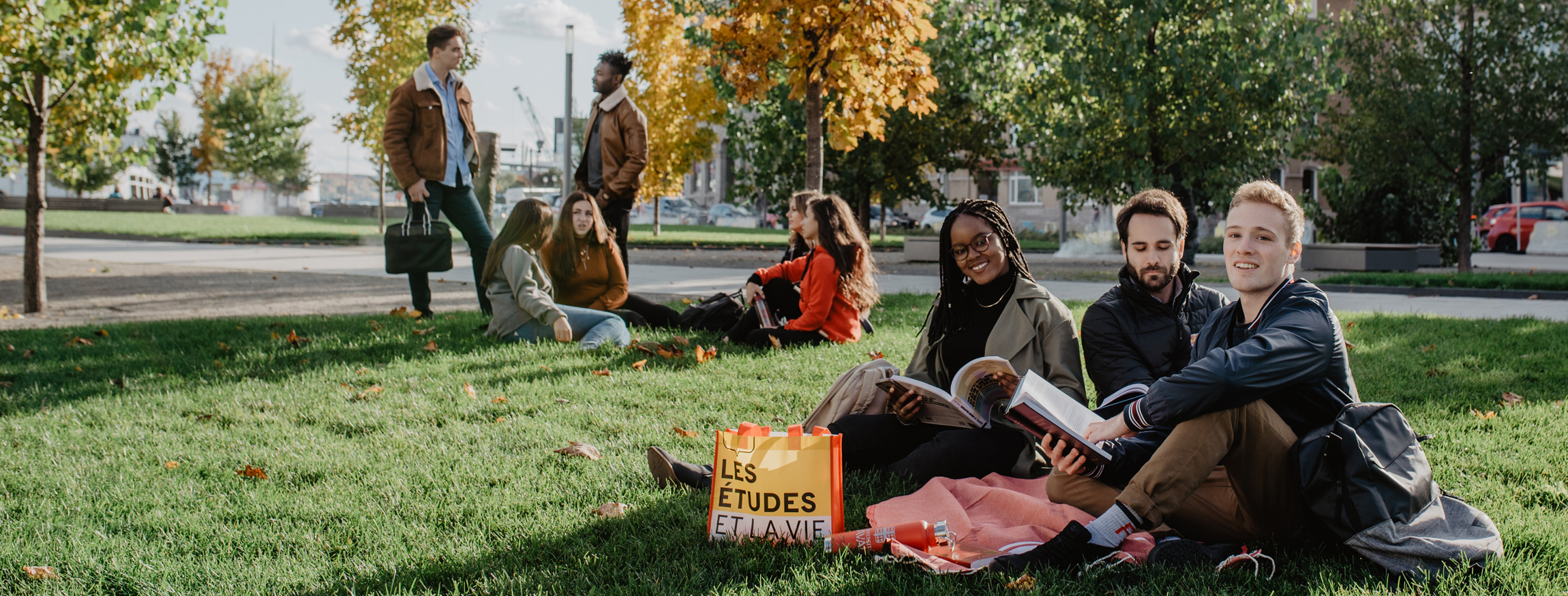 Étudiants dehors